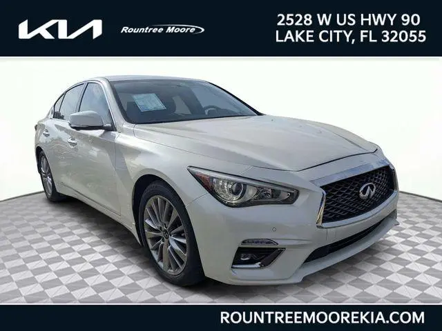 2023 Infiniti Q50 Luxe