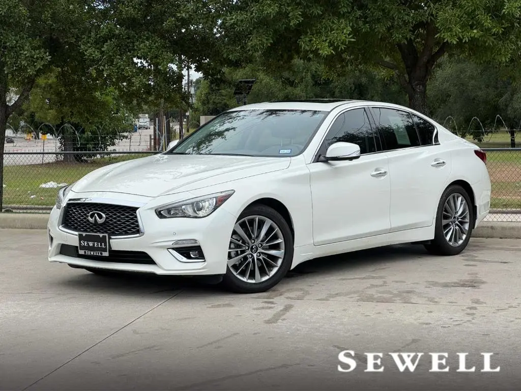 2023 Infiniti Q50 Luxe