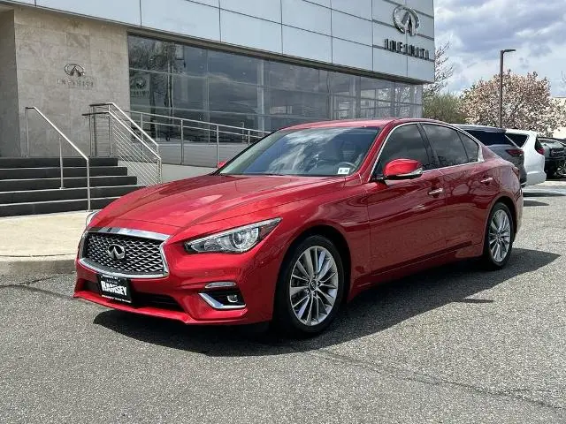 2023 Infiniti Q50 Luxe
