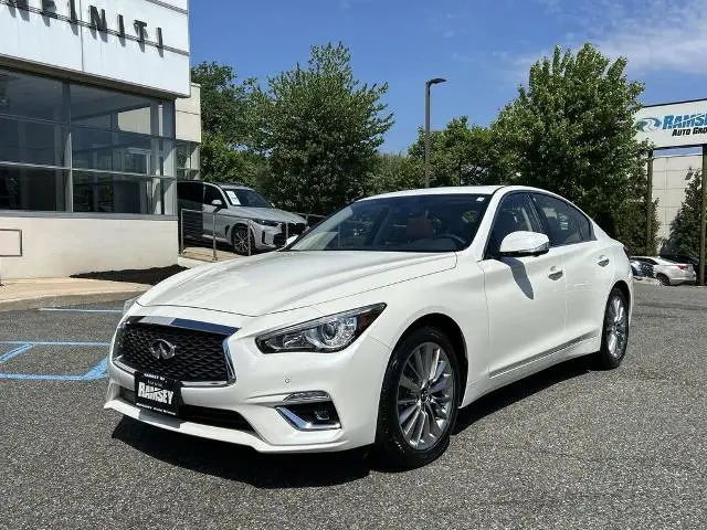 2023 Infiniti Q50 Luxe