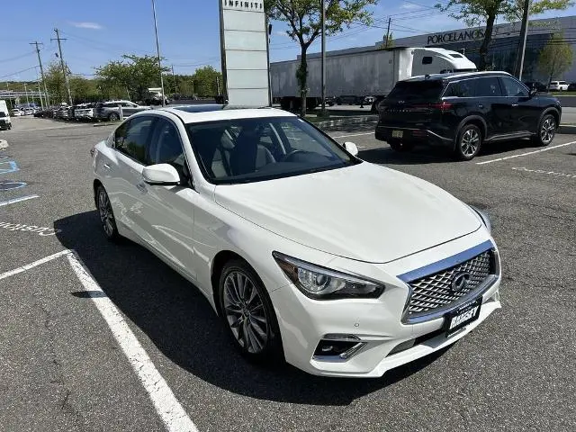 2023 Infiniti Q50 Luxe
