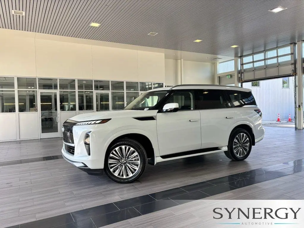 2027 INFINITI QX80 Luxe