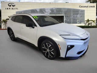 2025 Toyota Crown Signia XLE