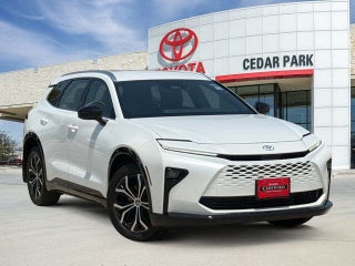 2025 Toyota Crown Signia XLE