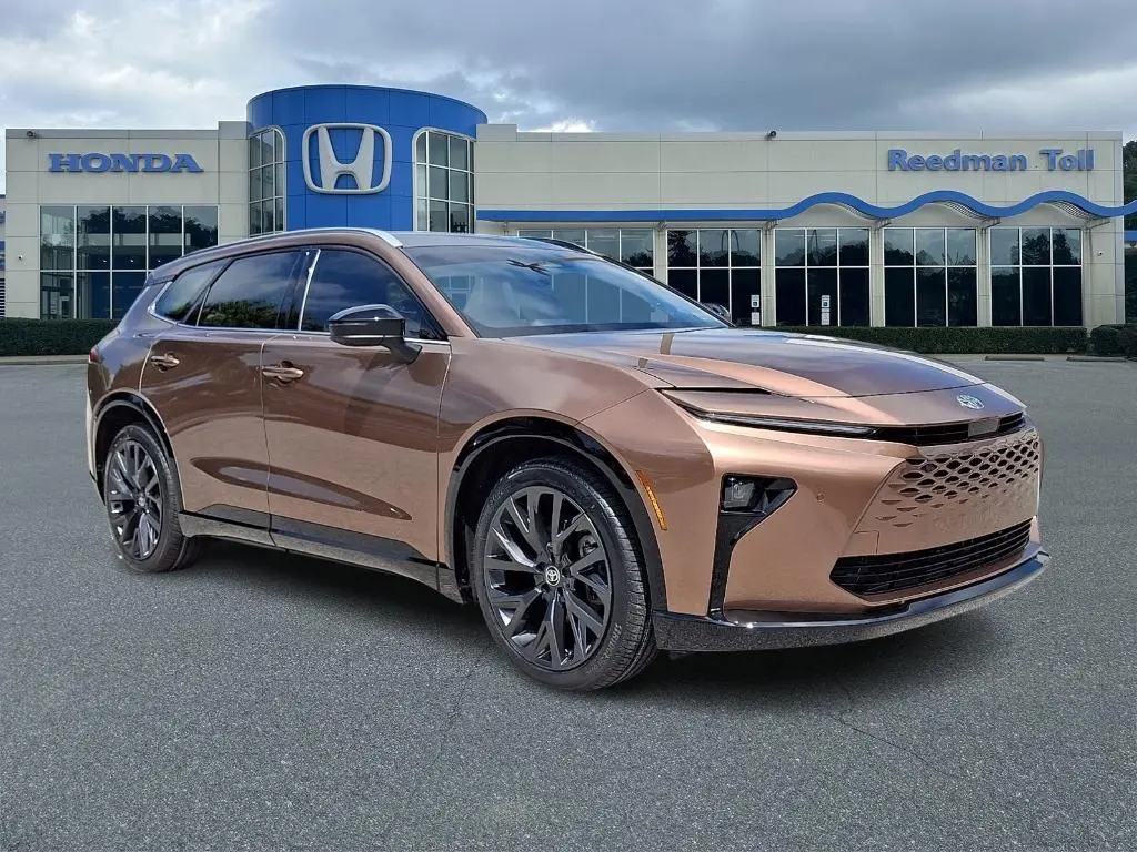 2025 Toyota Crown Signia Limited