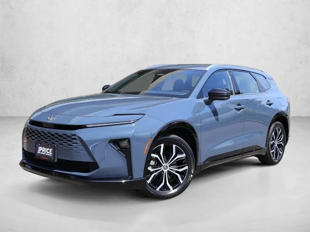 2025 Toyota Crown Signia XLE