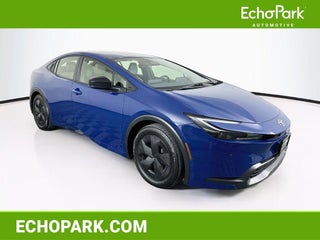 2025 Toyota Prius LE