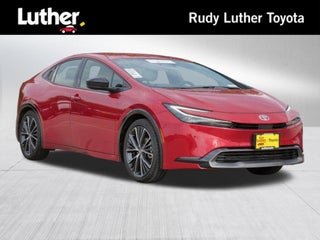 2025 Toyota Prius XLE
