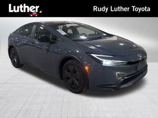 2025 Toyota Prius LE