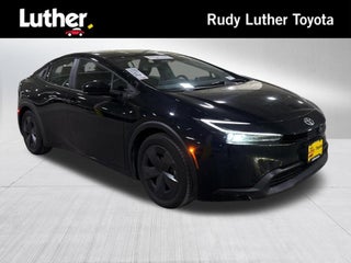 2025 Toyota Prius LE