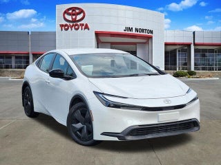 2025 Toyota Prius LE