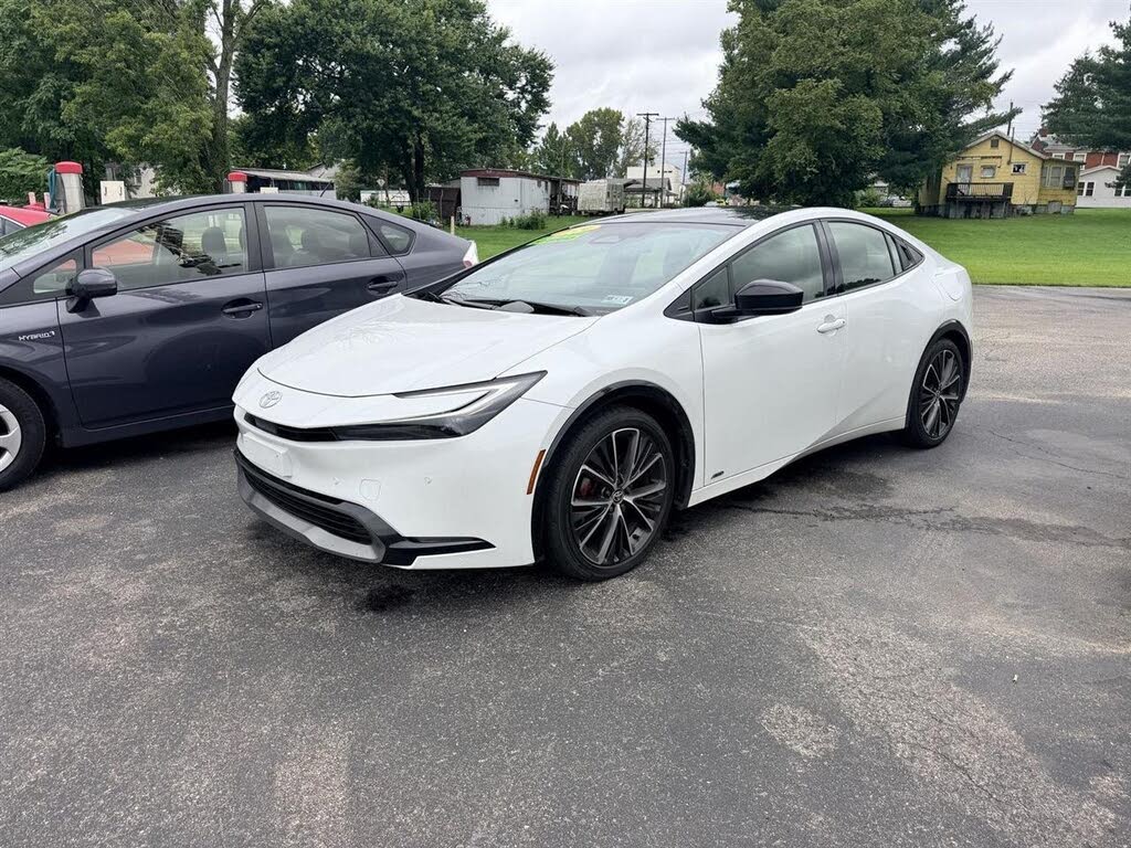 2024 Toyota Prius XLE