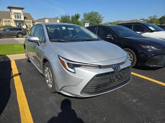 2024 Toyota Corolla Hybrid LE