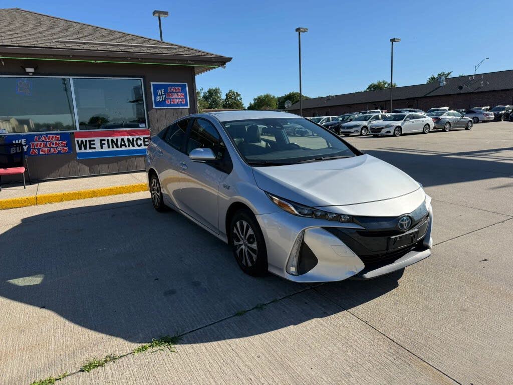 2021 Toyota Prius XLE