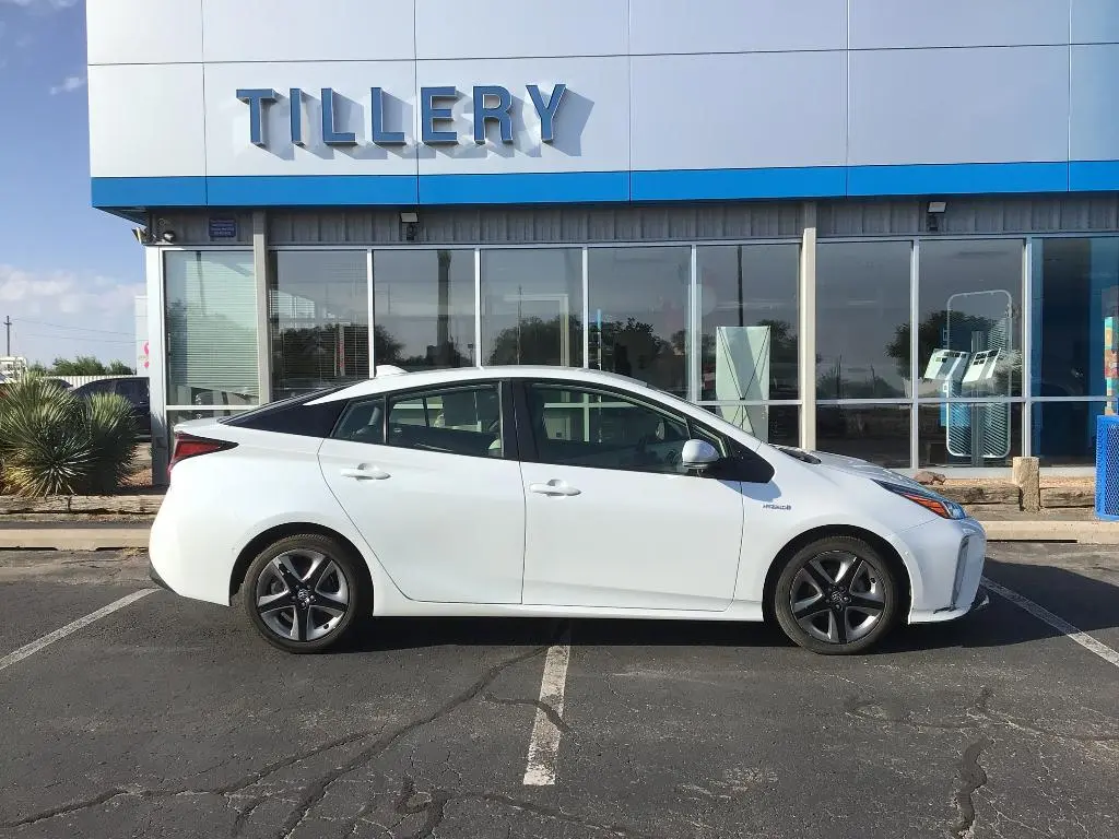 2022 Toyota Prius XLE