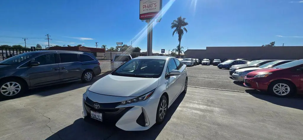 2020 Toyota Prius XLE