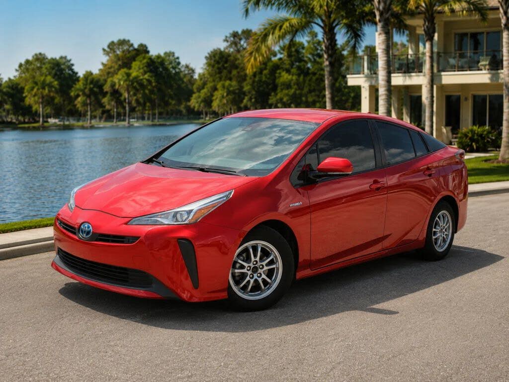 2020 Toyota Prius LE