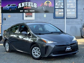 2019 Toyota Prius LE