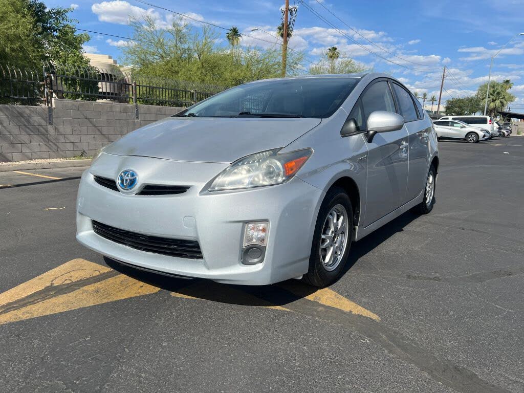 2010 Toyota Prius III