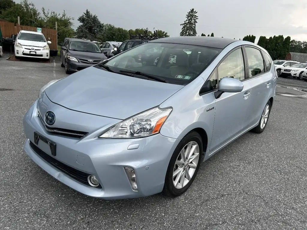 2012 Toyota Prius v Five