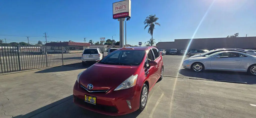 2012 Toyota Prius v Three