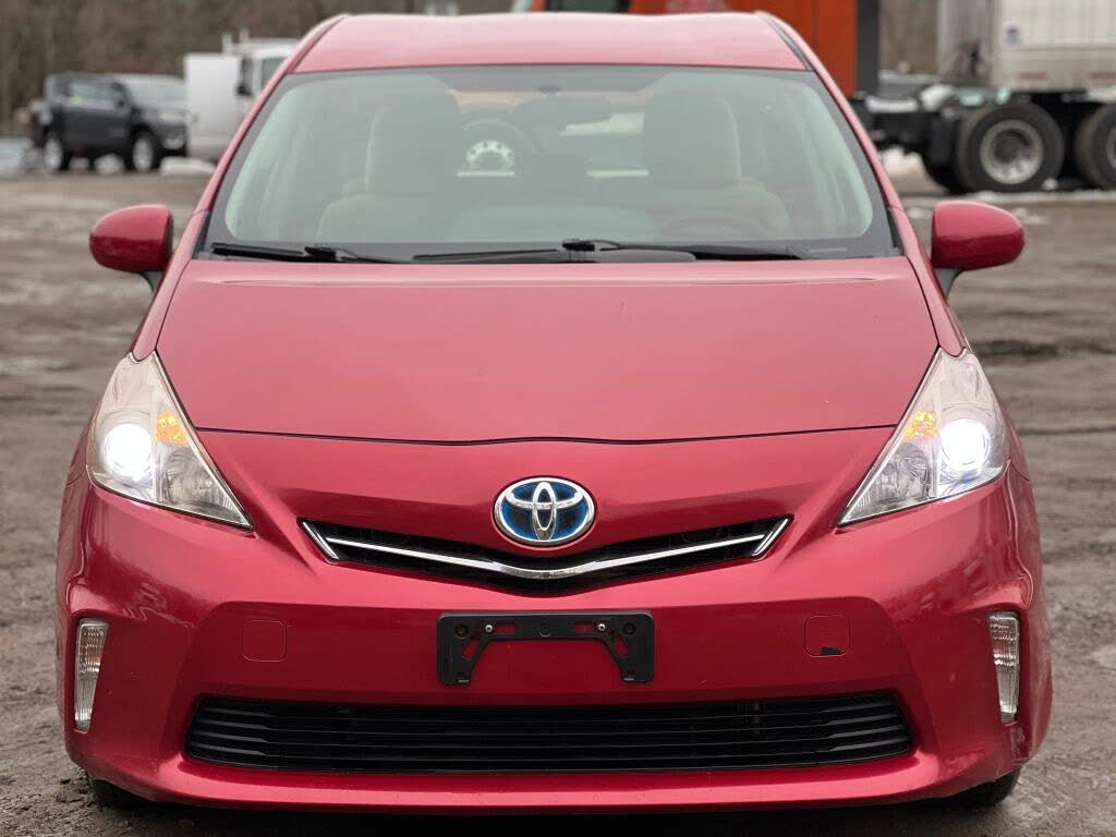 2012 Toyota Prius v Three