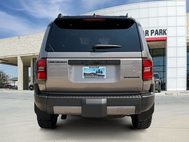 2027 Toyota Land Cruiser Base