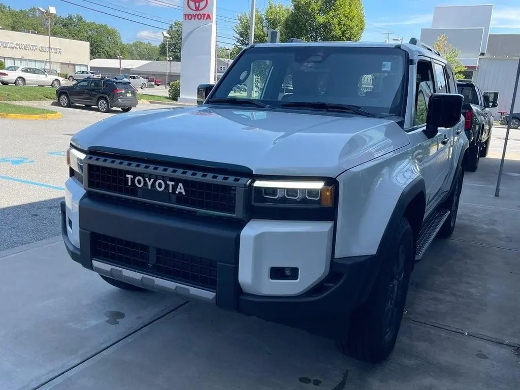 2027 Toyota Land Cruiser Base
