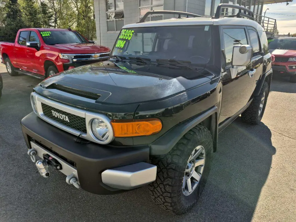 2014 Toyota FJ Cruiser Base