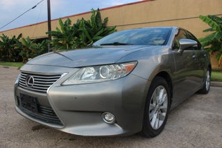 2015 Lexus ES 300h Base
