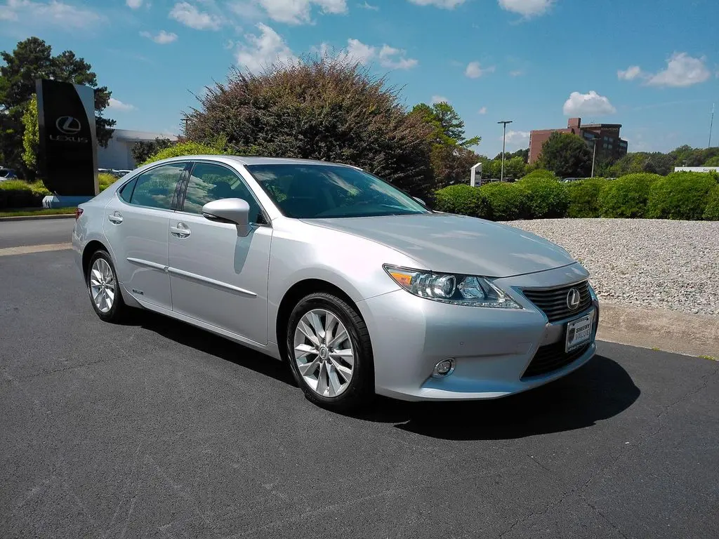 2015 Lexus ES 300h Base