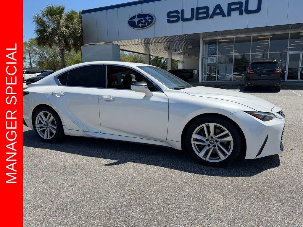 2023 Lexus IS 300 Comfort