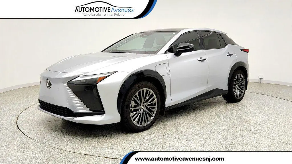 2023 Lexus RZ 450e Luxury