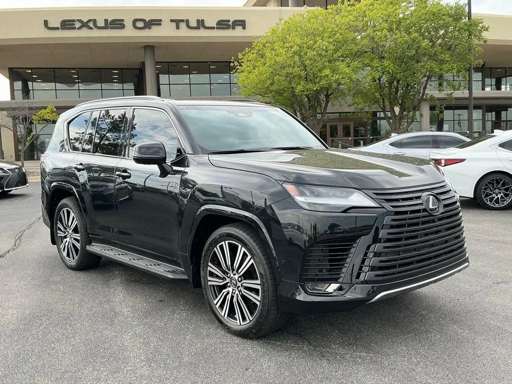 2026 Lexus LX 700h Luxury