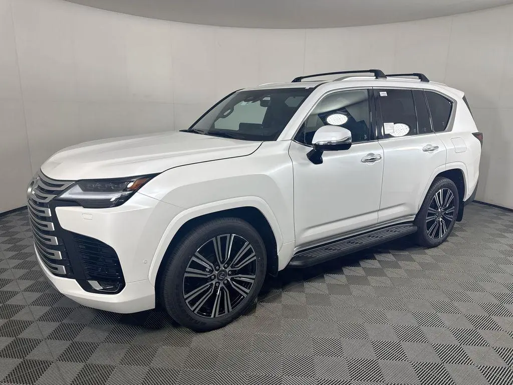 2026 Lexus LX 700h Luxury