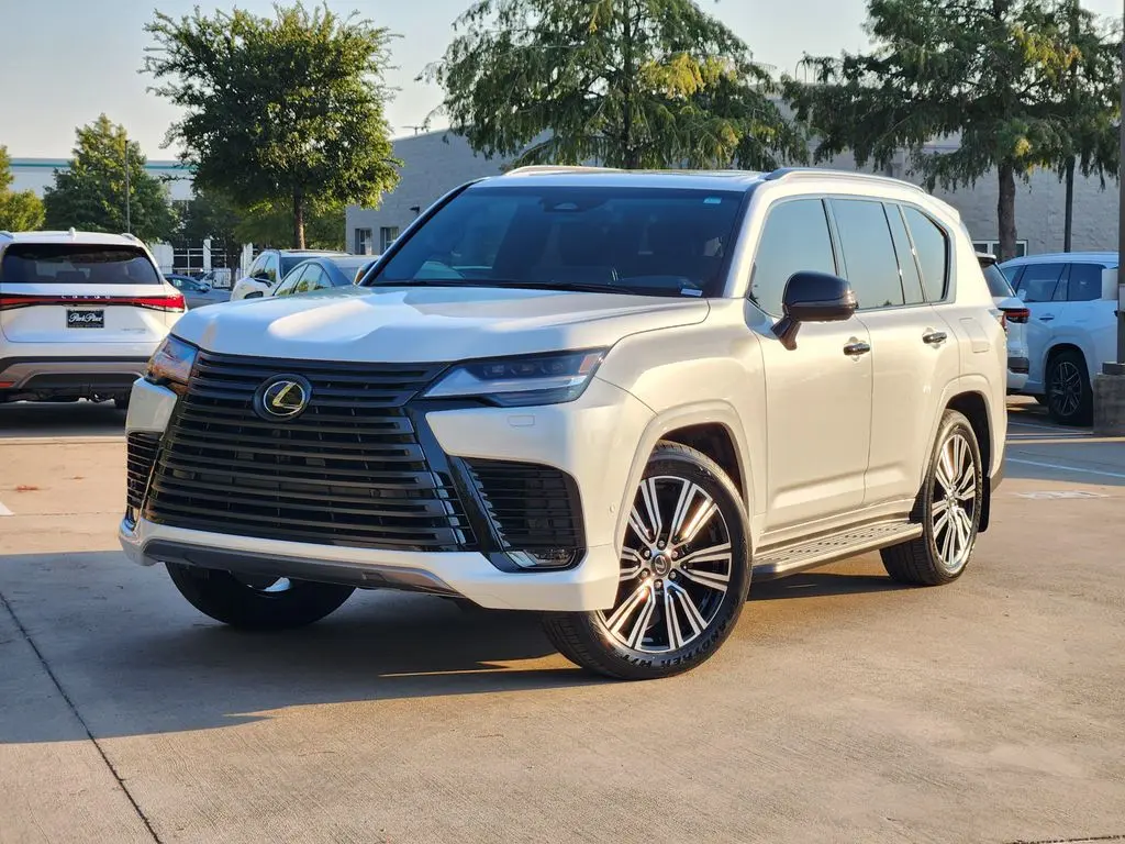 2026 Lexus LX 700h Luxury
