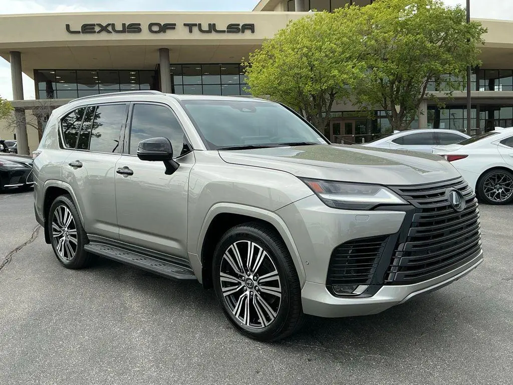 2026 Lexus LX 700h Luxury