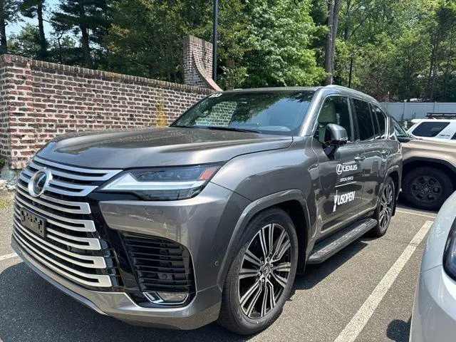 2026 Lexus LX 700h Luxury