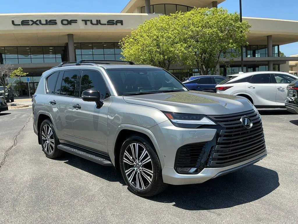2026 Lexus LX 700h Luxury