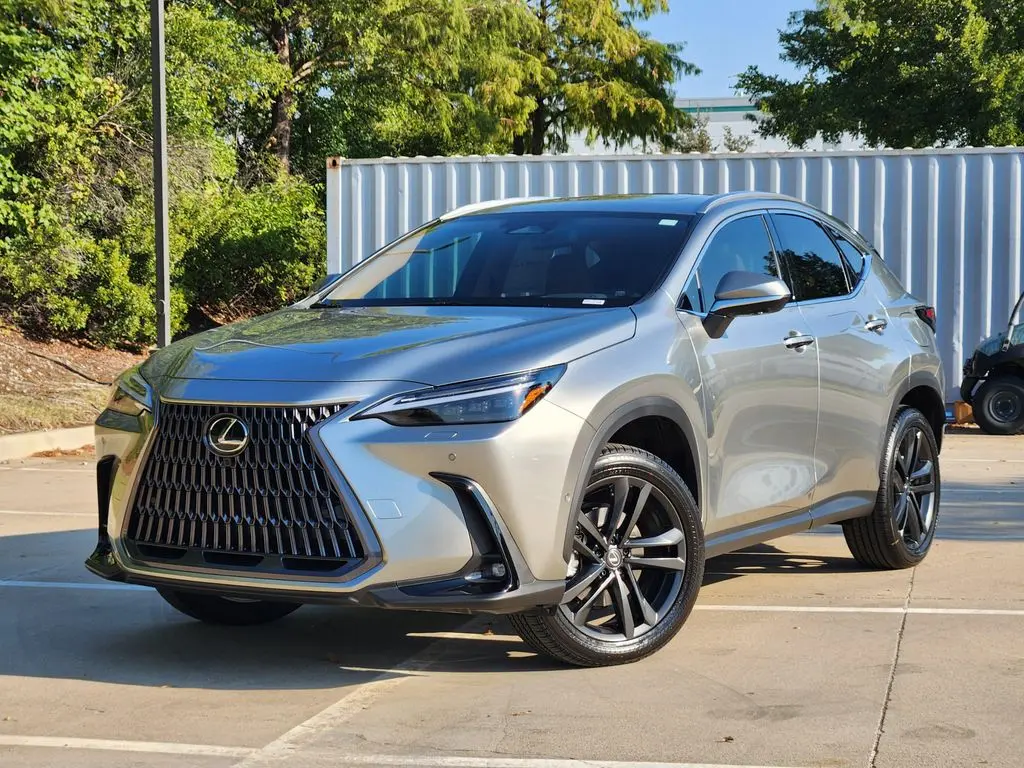 2026 Lexus NX 450h+ 450h Luxury