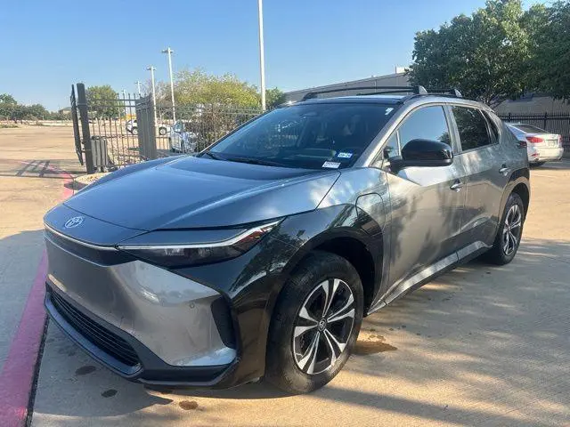 2024 Toyota bZ4X XLE