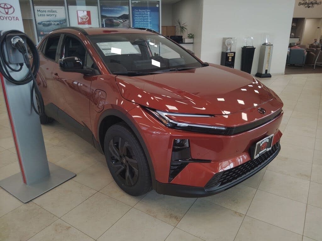 2026 Toyota C-HR SE