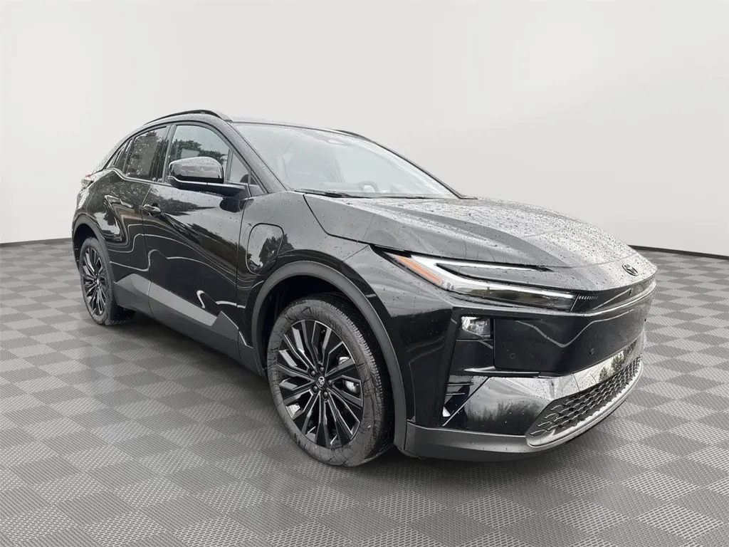 2026 Toyota C-HR XSE