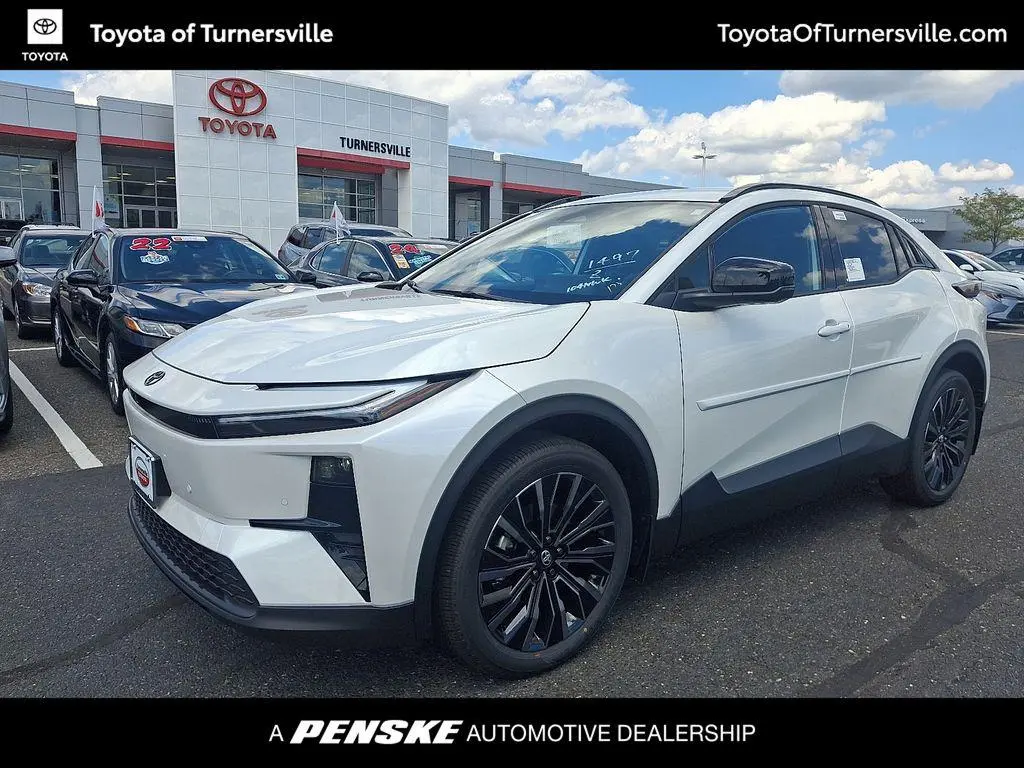2026 Toyota C-HR XSE