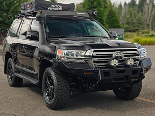 2019 Toyota Land Cruiser VX R