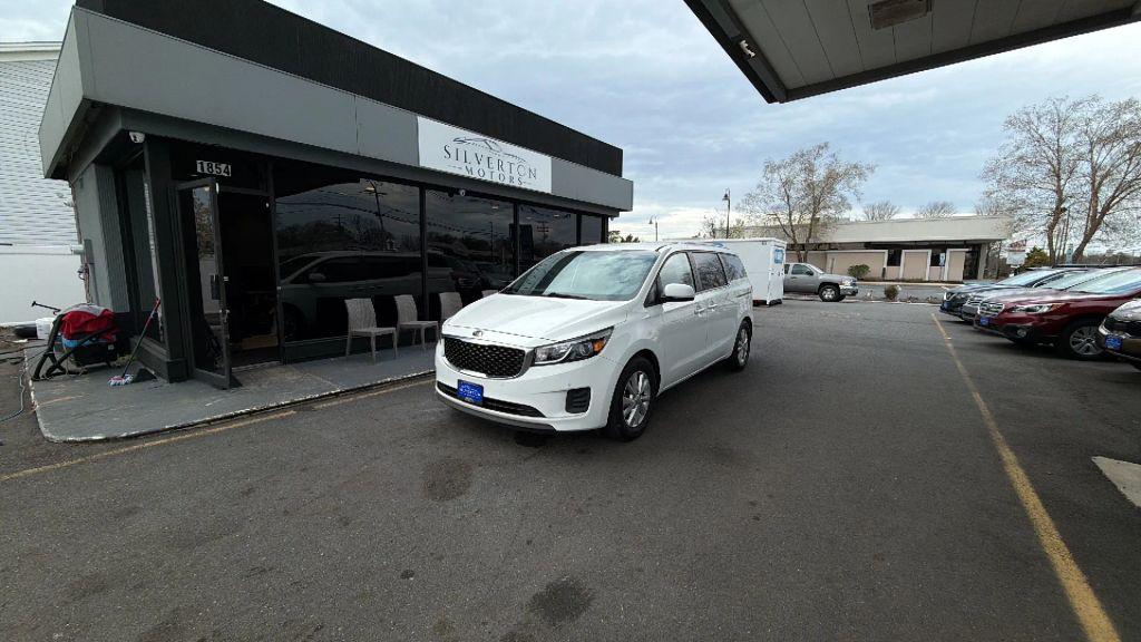 2017 Kia Sedona LX