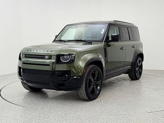 2026 Land Rover Defender 110 X-Dynamic SE