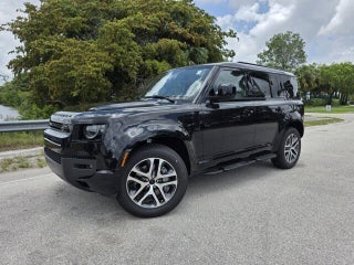 2026 Land Rover Defender 110 X-Dynamic SE