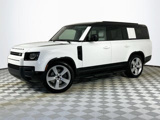 2026 Land Rover Defender 130 X-Dynamic SE