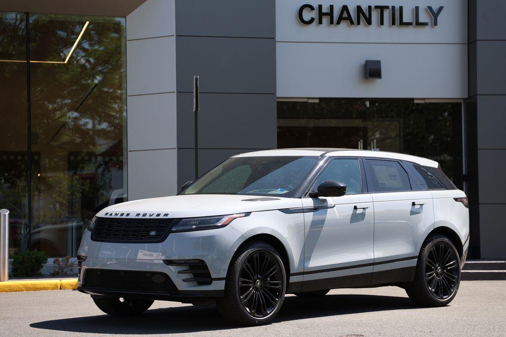 2026 Land Rover Range Rover Velar Dynamic SE